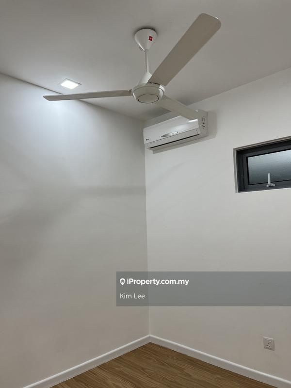 Condominium for Rent in Lakefront Residence by Kim Lee - iProperty.com.my