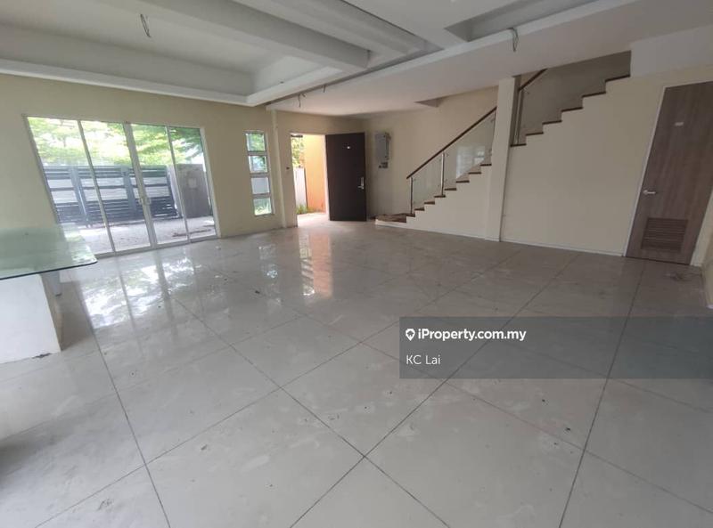 Rumah Berkembar untuk Dijual di Beautiful Double Storey Semi D in Seremban Town, Seremban oleh KC Lai - iProperty.com.my