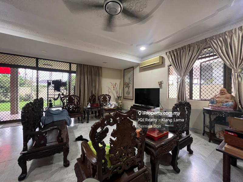 Bungalow House for Sale in Taman Paramount, Petaling Jaya by Bernisa Bon - iProperty.com.my