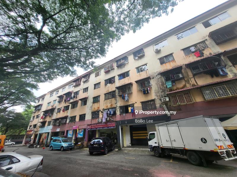 Shop for Sale in Serdang, Seri Kembangan by BoBo Lee - iProperty.com.my