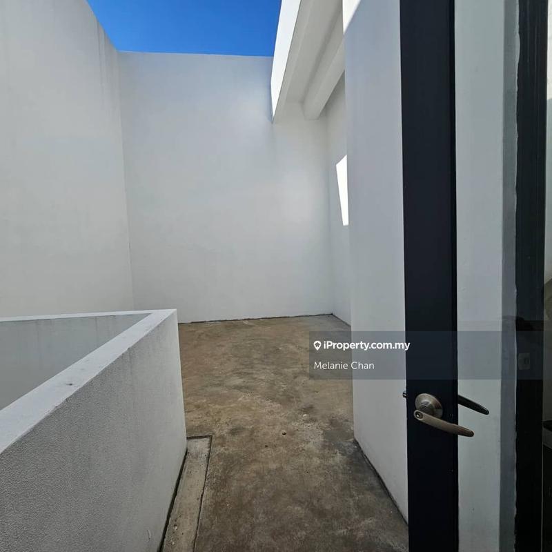 4-storey Terraced House for Sale in Empire Residence, Damansara Perdana by Melanie Chan - iProperty.com.my