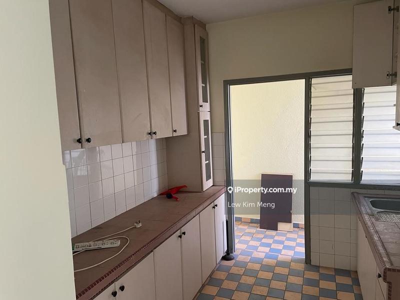 For Sale - Aman Puri Apartment