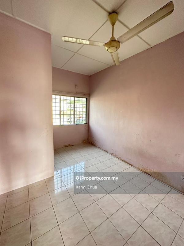 Semi-Detached House for Sale in Taman Pinggiran Putra, Seri Kembangan by Xann Chua - iProperty.com.my