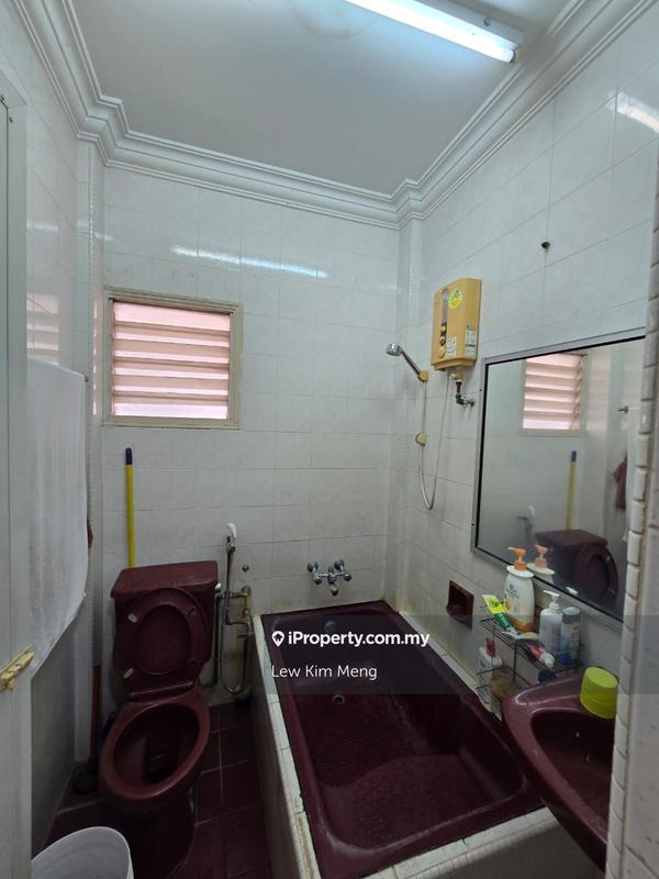 Bungalow House for Sale in Taman Kepong, Kepong by Lew Kim Meng - iProperty.com.my