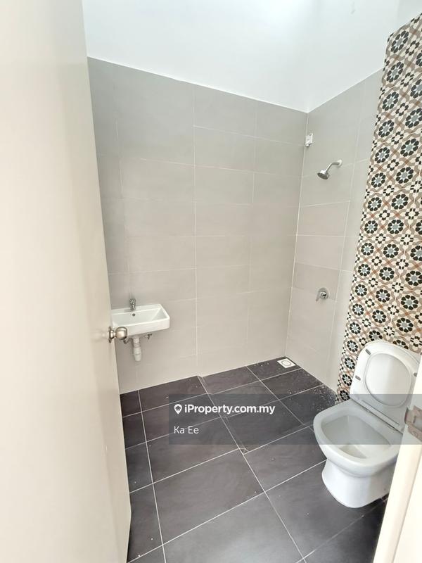 Rumah Berkembar untuk Dijual di Eco Grandeur, Puncak Alam oleh Ka Ee - iProperty.com.my