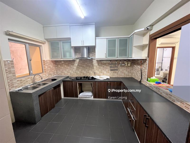 For Sale - Villa Flora