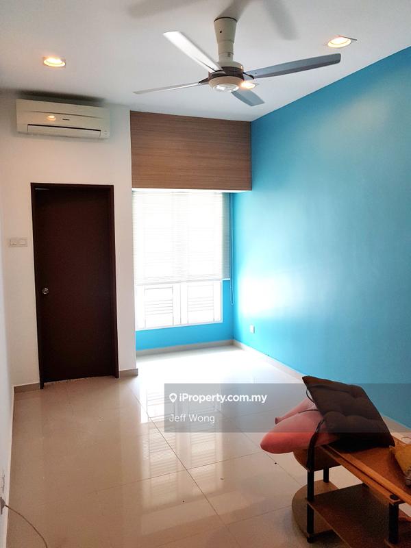 Rumah Berangkai 2 Tingkat untuk Dijual di Sutera Damansara, Damansara Damai oleh Jeff Wong - iProperty.com.my