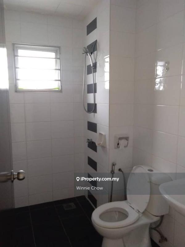 Condominium for Sale in Lagoon Suites by Winnie Chow - iProperty.com.my