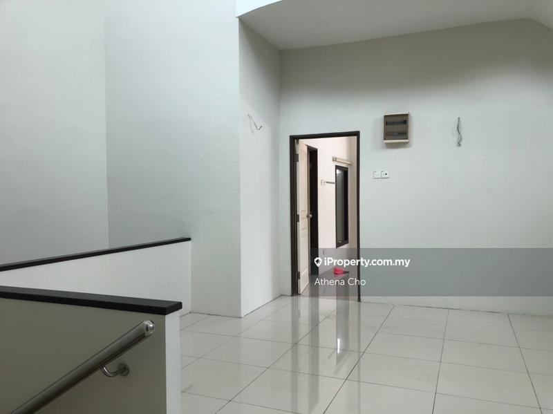Rumah Teres 2.5-Tingkat untuk Dijual di Pajam, Nilai oleh Athena Cho - iProperty.com.my