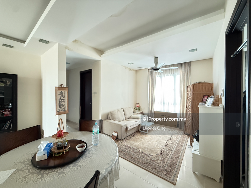 For Sale - Riana Green East