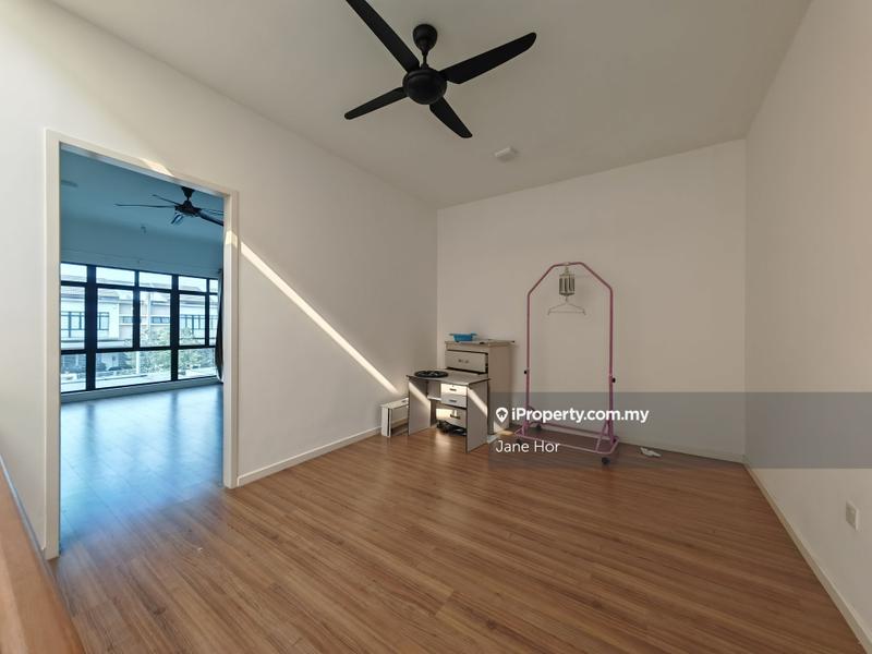 Rumah Teres 2-Tingkat untuk Dijual di 16 Sierra, Puchong oleh Jane Hor - iProperty.com.my
