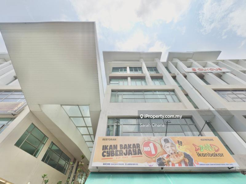 For Sale - End Lot 3 Storeys CBD 2 Perdana 2