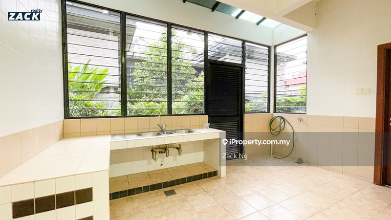 Bungalow House for Sale in Lakeview Resort Saujana, Saujana by Zack Ng - iProperty.com.my