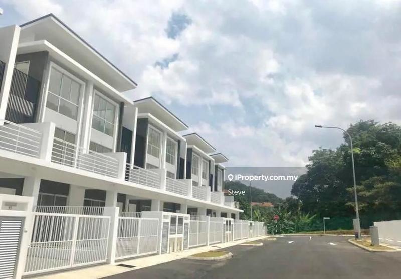 Rumah Berangkai 3 Tingkat untuk Dijual di Seri Kembangan, Selangor oleh Steve - iProperty.com.my