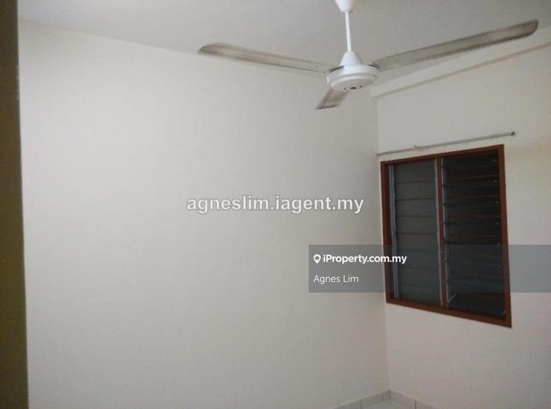 For Sale - Flat PKNS Section 7