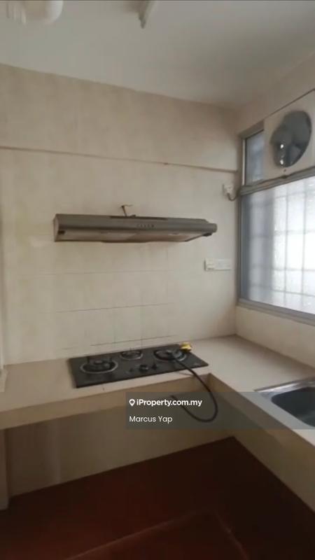 Apartment for Rent in Pangsapuri Seri Pinang by Marcus Yap - Kitchen - iProperty.com.my