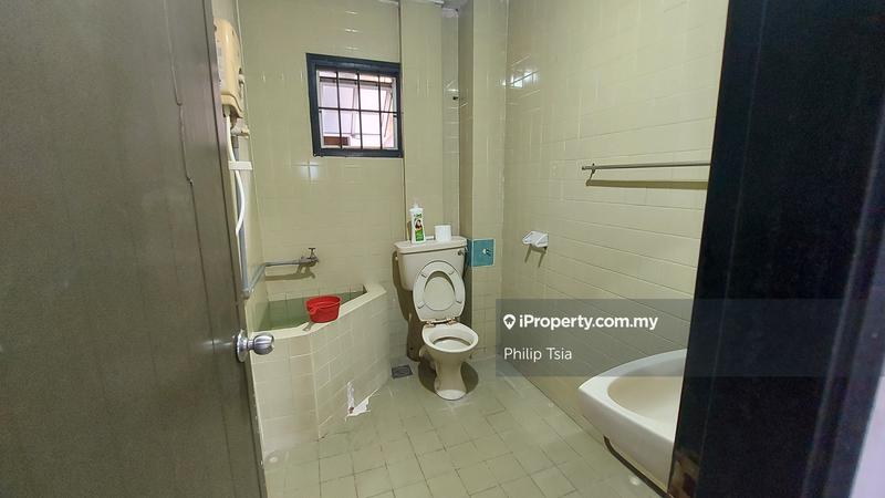 Rumah Berkembar untuk Dijual di Taman Overseas Union (Taman Oug), Jalan Klang Lama (Old Klang Road) oleh Philip Tsia - iProperty.com.my