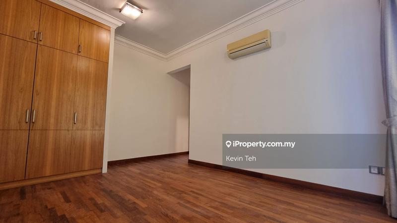 For Sale - La Grande Kiara