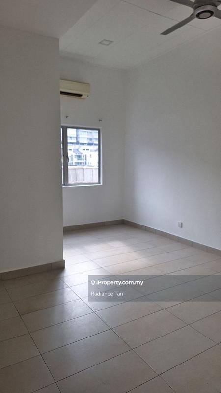 Rumah Bandar untuk Dijual di Kampung Sungai Kayu Ara, Petaling Jaya oleh Radiance Tan - iProperty.com.my
