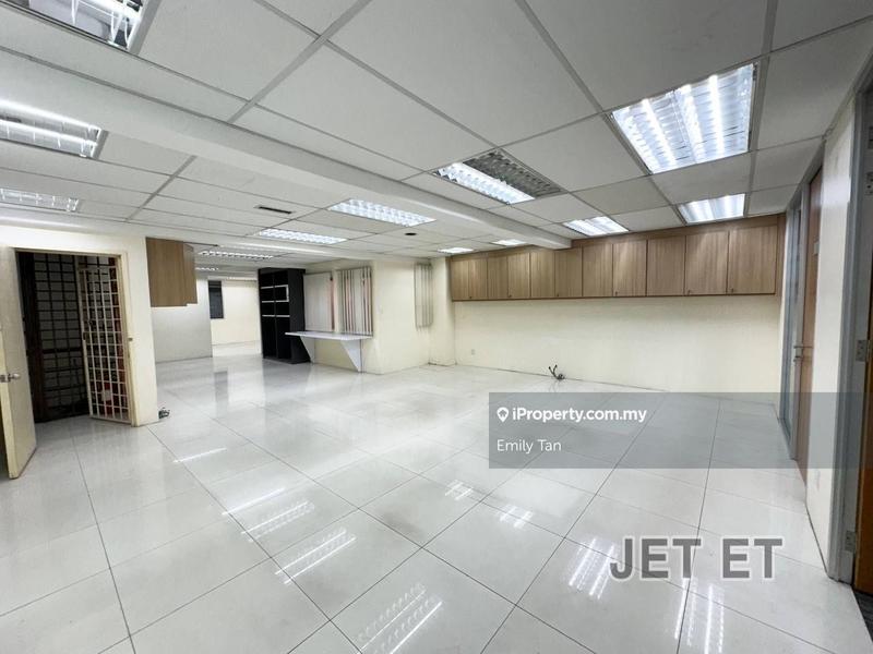 For Sale - Klang Bukit Tinggi 1 Prime area Renovated Shop Office Tingkat 3