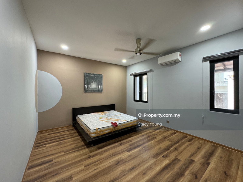 Rumah Berkembar untuk Dijual di Batu 9, Cheras oleh Stacy Young - iProperty.com.my