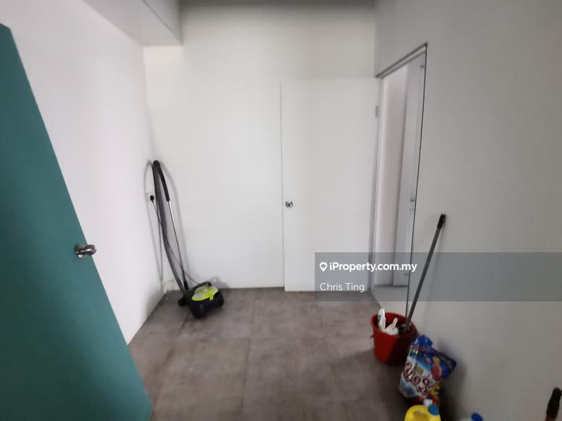 Pejabat-Runcit untuk Dijual di y2foy, Kota Damansara oleh Chris Ting - iProperty.com.my