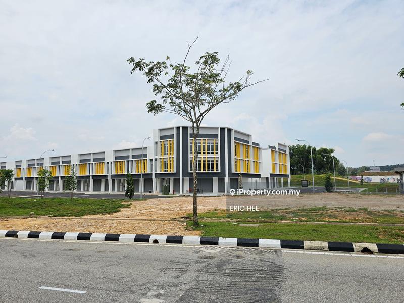 Shop for Rent in Bandar Tasik Puteri, Rawang by ERIC HEE - Exterior - iProperty.com.my