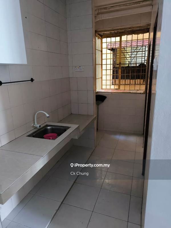 Rumah Pangsa untuk Dijual di Pangsapuri Berembang Indah oleh Ck Chung - iProperty.com.my