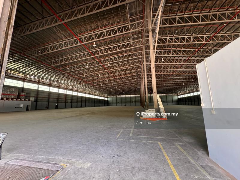 For Rent - Persiaran Selangor, Seksyen 15, Seksyen 16, Seksyen 17