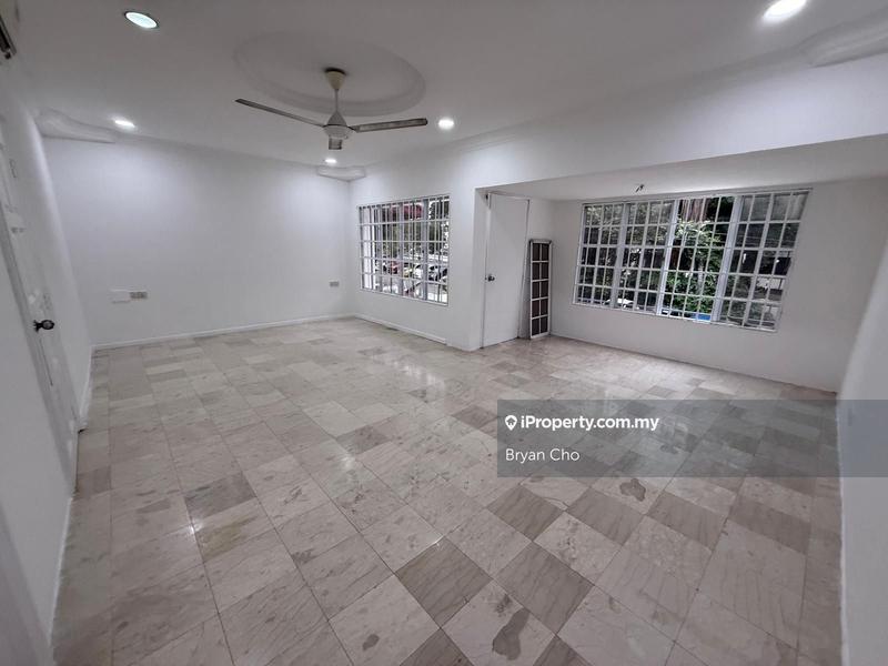 Rumah Berangkai 2 Tingkat untuk Dijual di SS12, Subang Jaya oleh Bryan Cho - iProperty.com.my