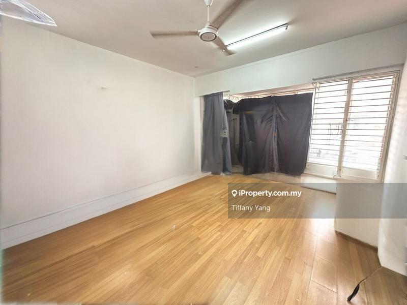 Rumah Berkembar untuk Dijual di Taman Anggun, Rawang oleh Tiffany Yang - iProperty.com.my