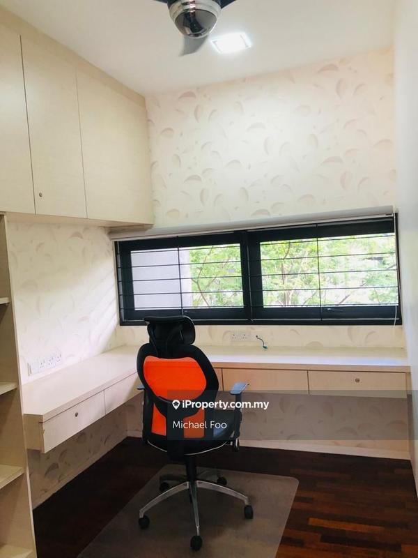 Rumah Berangkai 3 Tingkat untuk Dijual di Serdang, Seri Kembangan oleh Michael Foo - iProperty.com.my