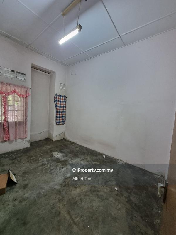 Rumah Berangkai 1 Tingkat untuk Dijual di Taman Broleh, Batu Pahat oleh Albert Teo - iProperty.com.my