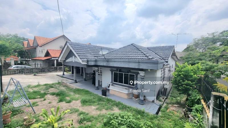 Banglo untuk Dijual di SS1, Petaling Jaya oleh Reena Sarif - iProperty.com.my