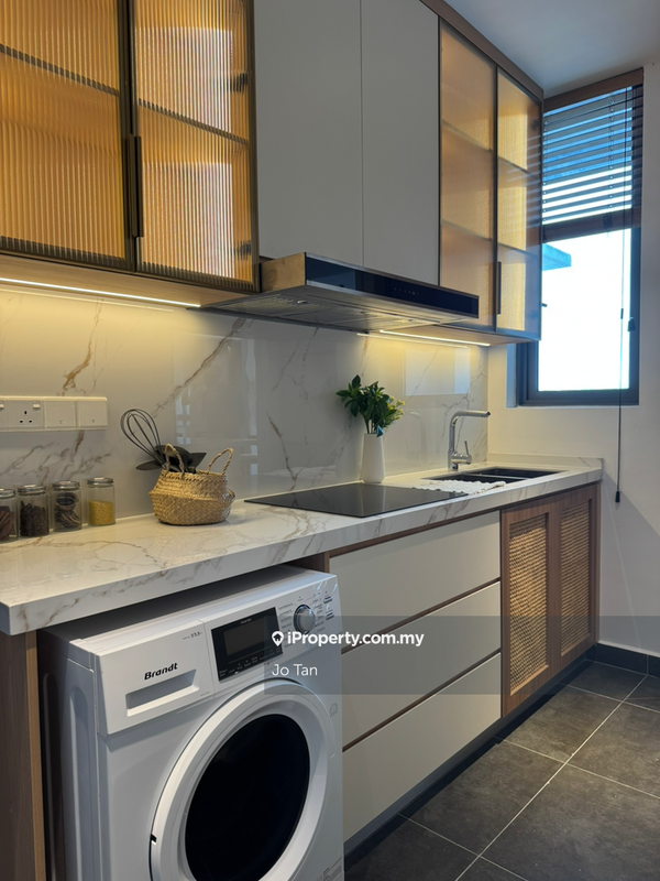 For Sale - D'Rapport