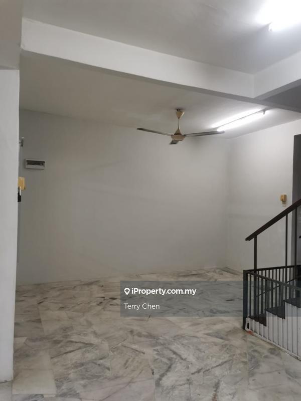 2-storey Terraced House untuk Dijual di Bandar Putra Permai, Seri Kembangan oleh Terry Chen - iProperty.com.my