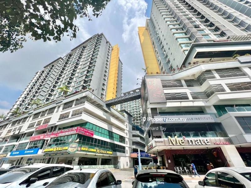 For Sale - Vista Alam