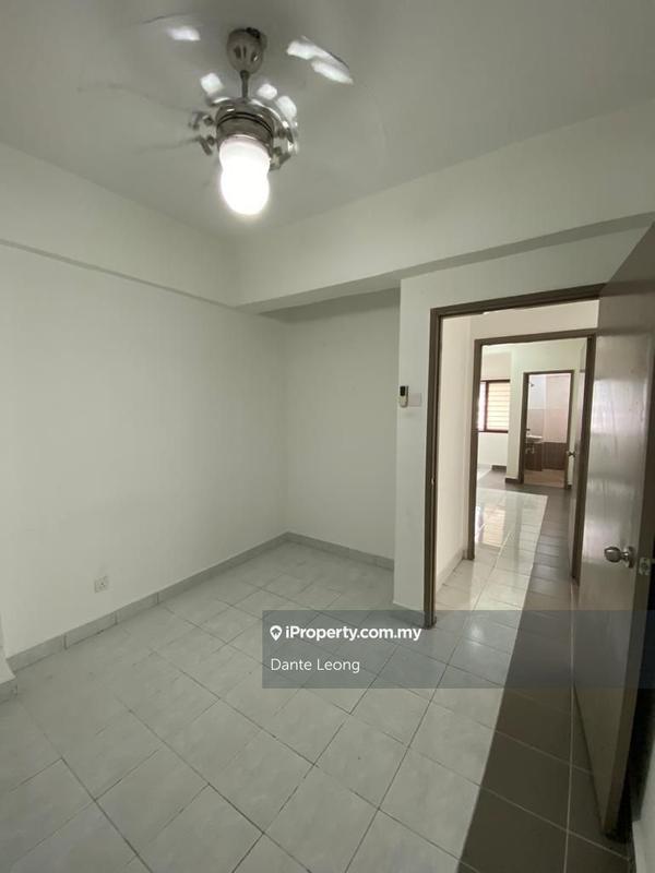 Condominium for Sale in Villaria by Dante Leong - iProperty.com.my