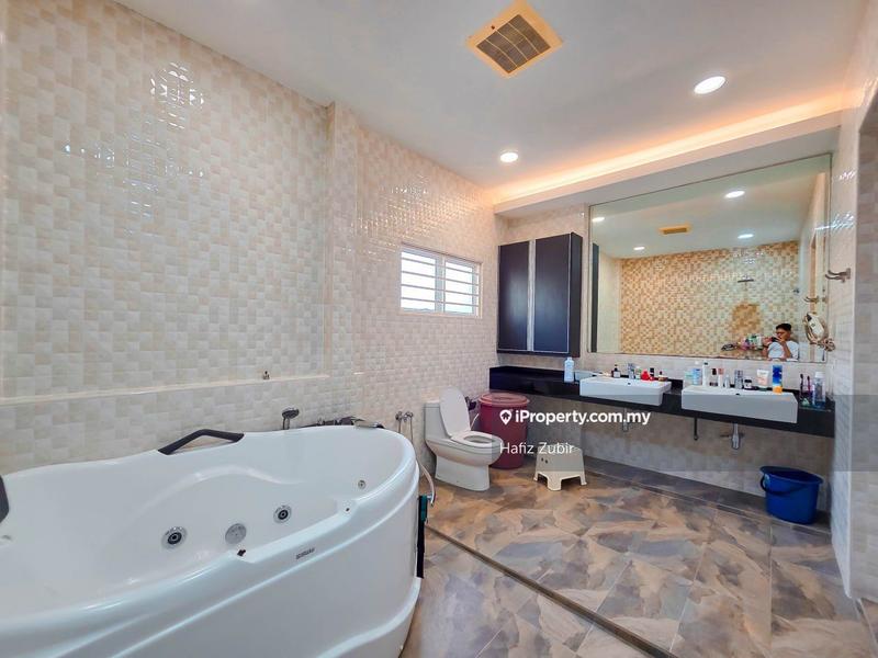 Rumah Berangkai 2 Tingkat untuk Dijual di Taman Tropika, Bangi oleh Hafiz Zubir - iProperty.com.my
