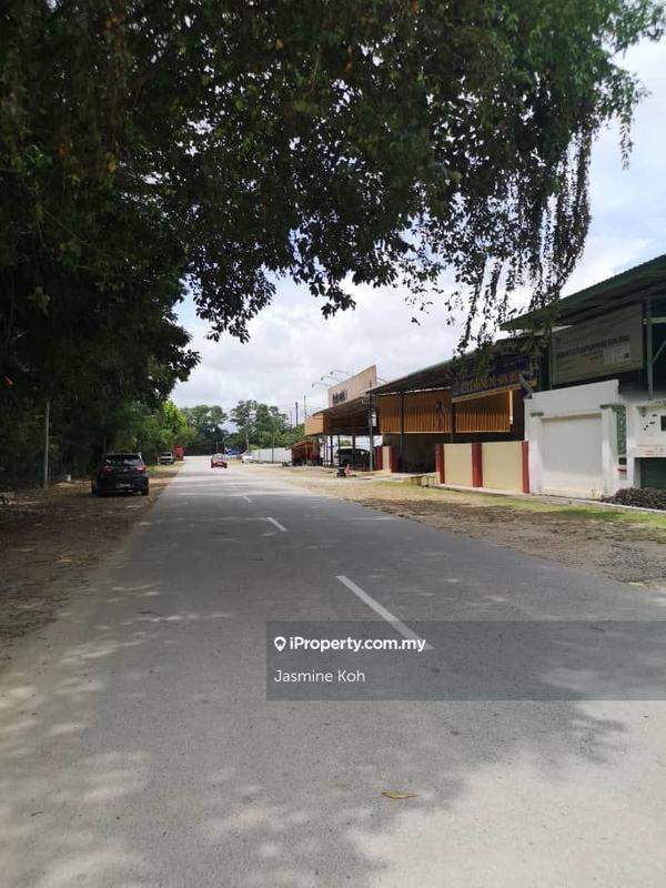 Semi-D Factory for Sale in Bandar Chukai, Cukai by Jasmine Koh - iProperty.com.my