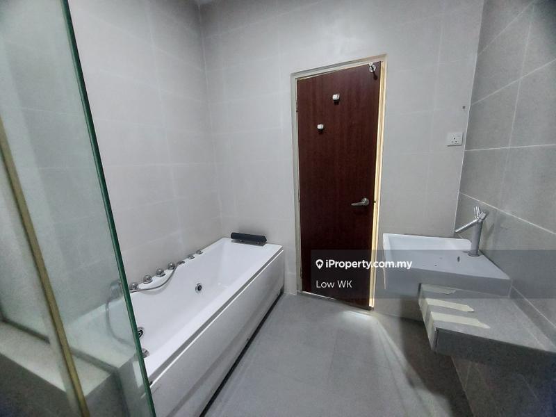 4.5-storey Terraced House for Sale in Happy Garden, Kuchai Lama by Low WK - iProperty.com.my