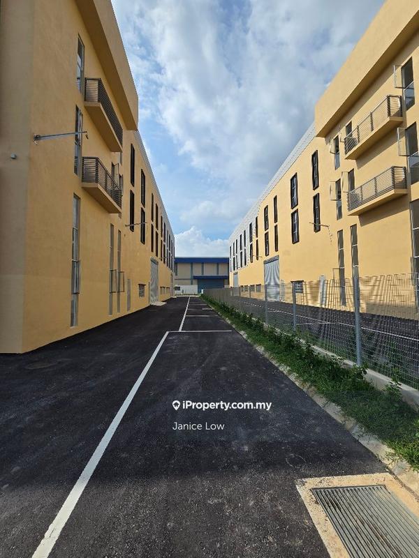 Semi-D Kilang untuk Disewa di Seksyen U13, Setia Alam oleh Janice Low - iProperty.com.my