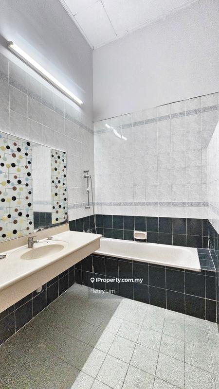 Rumah Berangkai 2 Tingkat untuk Dijual di Sunway Damansara, Kota Damansara oleh Henry Lim - iProperty.com.my