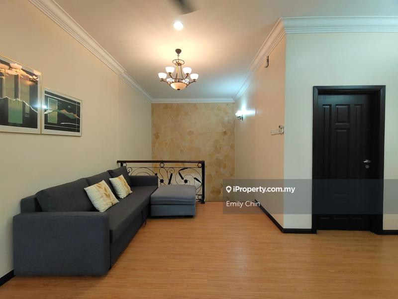 Rumah Berkembar untuk Dijual di Kelana Jaya, Petaling Jaya oleh Emily Chin - iProperty.com.my