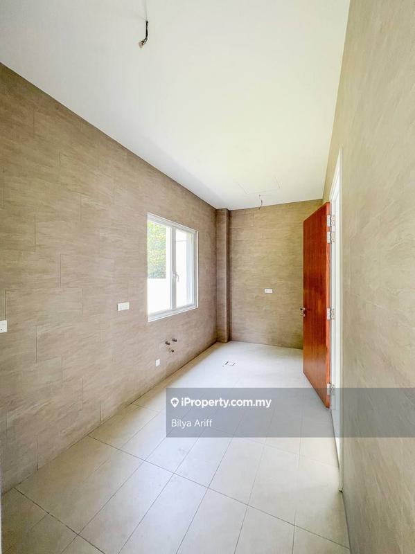Rumah Berkembar untuk Dijual di Serene Mont Kiara Hartamas Kuala Lumpur, Sri Hartamas oleh Bilya Ariff - iProperty.com.my