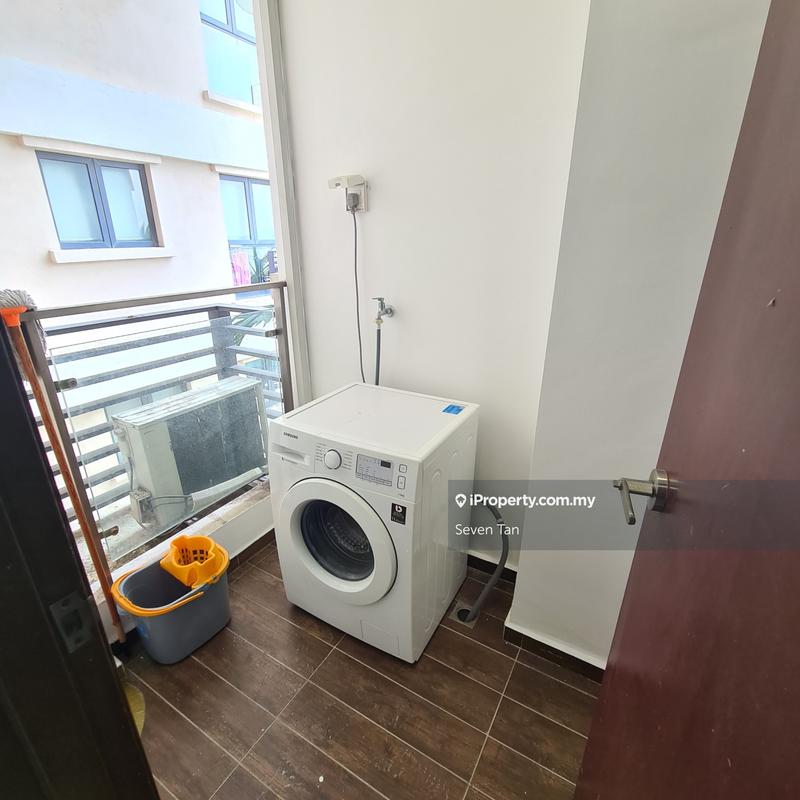 Condominium for Rent in Lovell @ Country Garden Danga Bay by Seven Tan - iProperty.com.my
