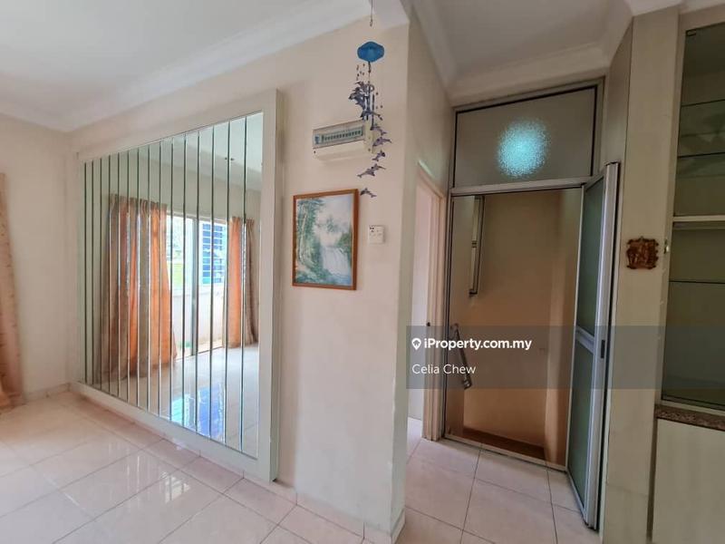 Townhouse for Sale in Taman Bukit Cheng, Cheng by Celia Chew - iProperty.com.my