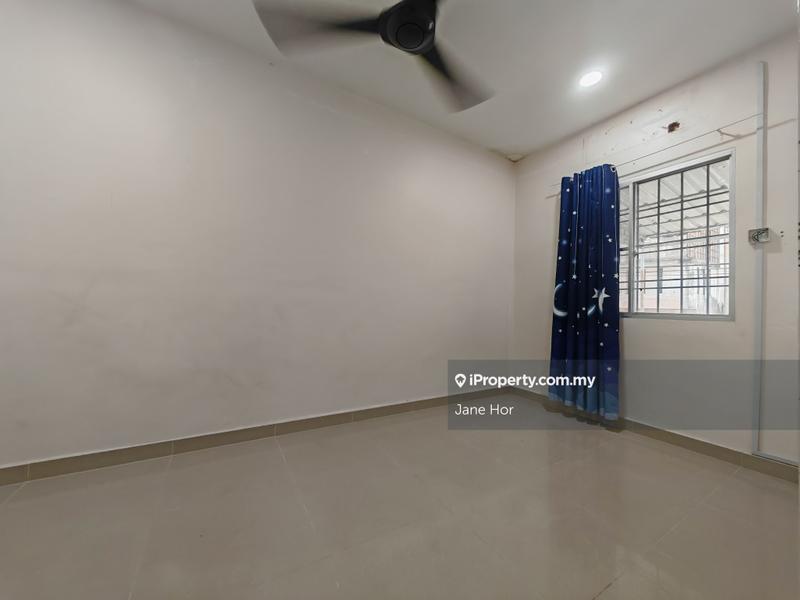 Rumah Teres 2-Tingkat untuk Dijual di Taman Lestari Putra, Seri Kembangan oleh Jane Hor - iProperty.com.my