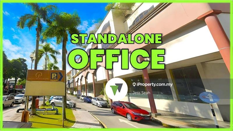 For Rent - ⭐ Corner ⭐ Standalone ⭐ 1,833sf ⭐ High Ceiling with full window ⭐ Main road frontage ⭐