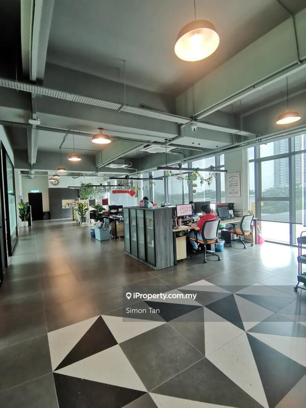 For Rent - Puchong taman perindustrian park 5 storey office building for rent